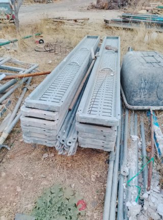 Herramientas de construcción metálicas