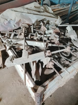 Herramientas de construcción metálicas