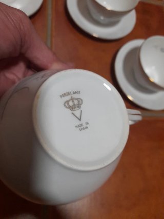 Lote 4 tazas y 4 platos de porcelana