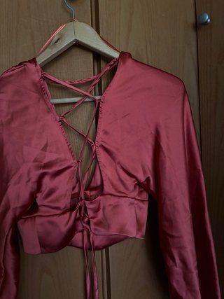 Top Zara naranja satinado manga larga