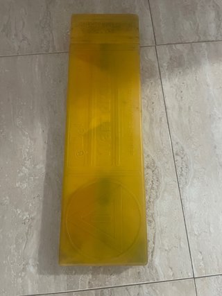 Triángulo de emergencia coche con caja