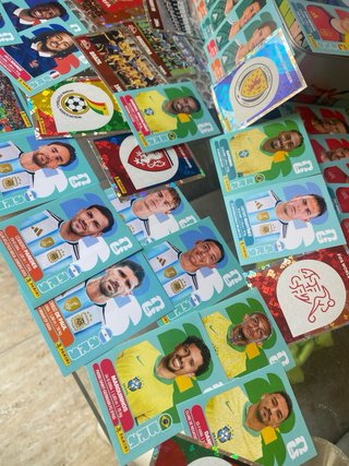 +190 Cromos Mundial sin repetir + 2 latas grandes