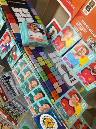 +190 Cromos Mundial sin repetir + 2 latas grandes
