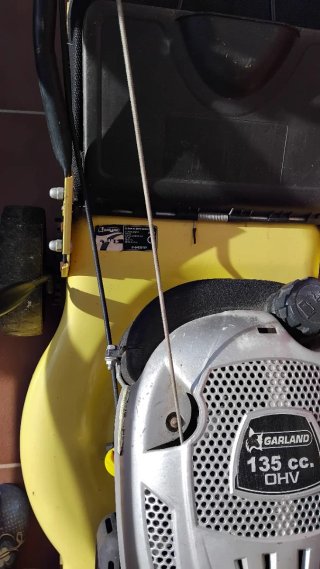 Cortacésped de gasolina Garland 135 cc