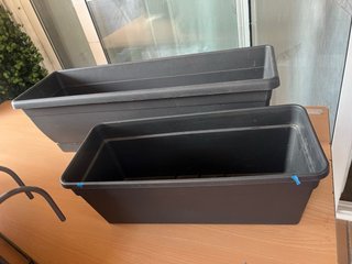 Macetas  para balcón con bases