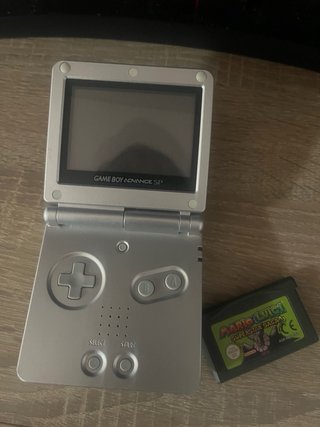 Nintendo Game Boy Advance SP + Mario & Luigi Super