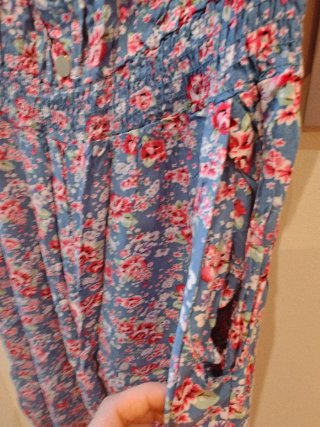 Mono floral sin tirantes