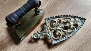Plancha antigua de bronce