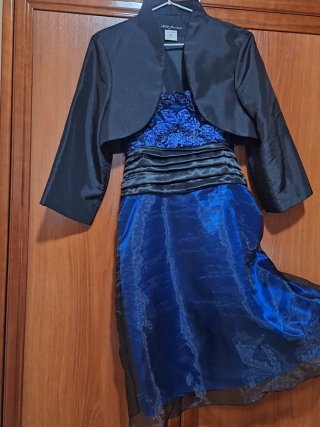 Vestido y chaqueta azul y negro talla