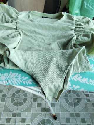 Zara Blusa Verde Talla Única Mangas Abullonadas