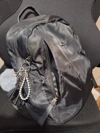 Mochila negra mujer