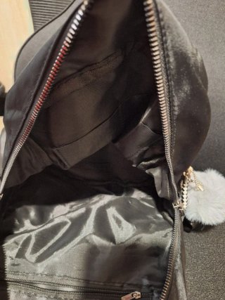 Mochila negra mujer