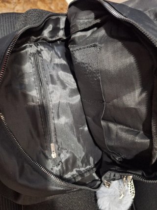 Mochila negra mujer