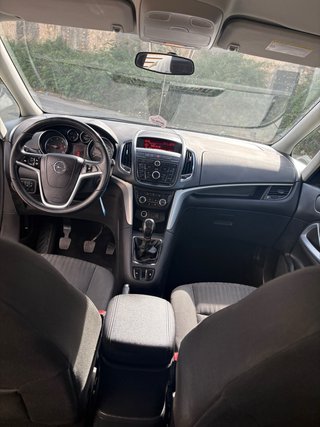 Opel Zafira Tourer 2014
