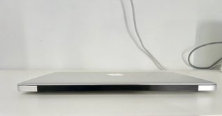 MacBook Air A1465 2015