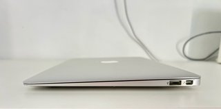 MacBook Air A1465 2015