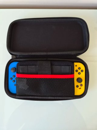 Nintendo Switch Azul y Amarillo