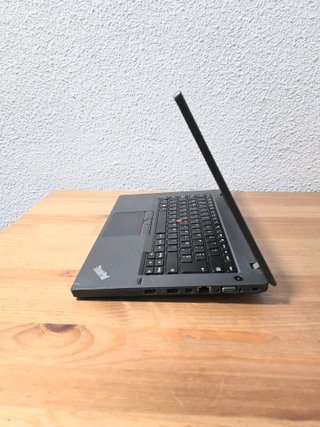 Portátil Lenovo ThinkPad i5