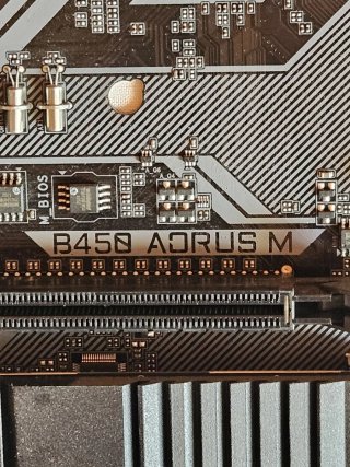 CPU Ryzen 7 5800X + B450M