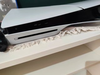 Consola PS5 Slim Blanca + 2 Mandos + 3 Juegos