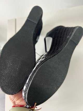 Zapatos de cuña a cuadros Vichy negros y blancos