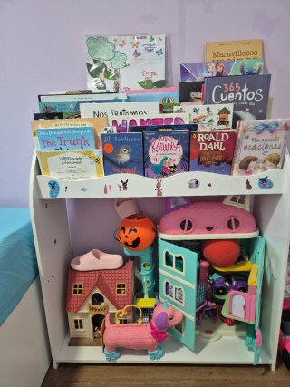 Estantería infantil blanca