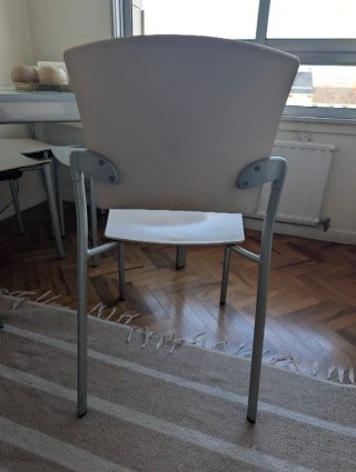 4 Sillas Diseño Beige y Plata