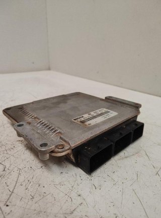 Opel 0281010633 centralita motor uce vivaro 288945