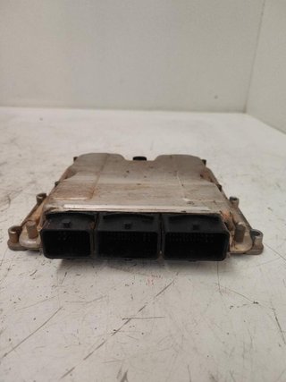 Opel 0281010633 centralita motor uce vivaro 288945