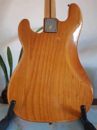 Fender Precision Bass 1977