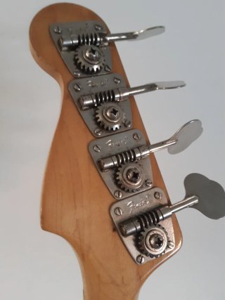 Fender Precision Bass 1977