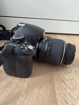 Nikon D3100 + 18-55mm + kit completo + extras