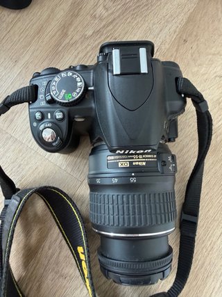 Nikon D3100 + 18-55mm + kit completo + extras