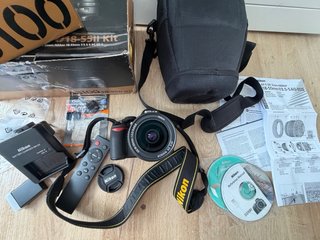 Nikon D3100 + 18-55mm + kit completo + extras