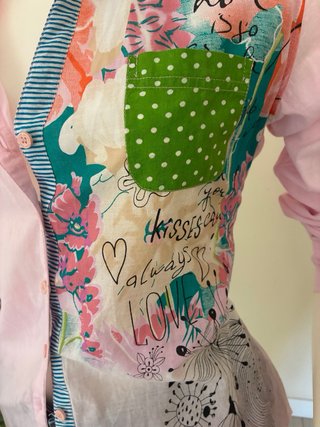 Camisa rosa Sledcar y vaquero Llodys