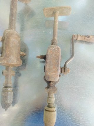 Berbiquí / Taladro de pecho antiguo