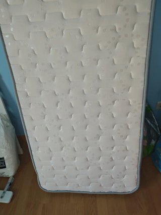 Cama infantil IKEA KRITTER + colchón viscoelástico