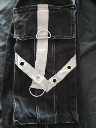 Pantalones góticos Poize con tirantes talla M