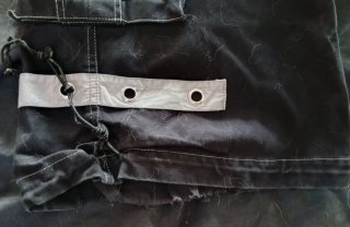 Pantalones góticos Poize con tirantes talla M