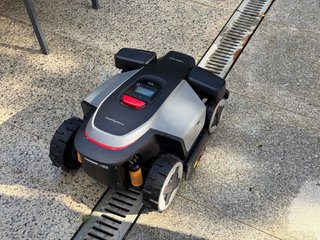 Robot cortacésped Roborock RockMow Z150 5000 m2