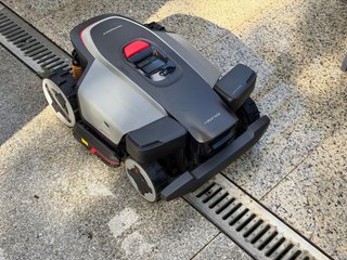 Robot cortacésped Roborock RockMow Z150 5000 m2