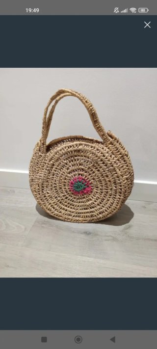 Bolso redondo de mimbre