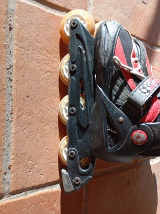 Patines Oxelo Negros y Rojos