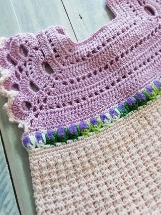 Vestido y braguita a ganchillo para Bebe