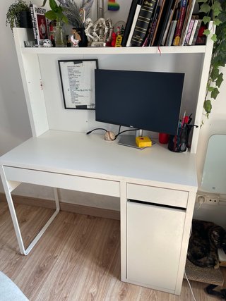 Escritorio blanco completo