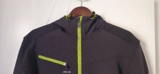 Chaqueta Stretch Evolution Negra y Verde