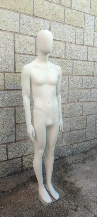 Maniquí blanco adulto y niño