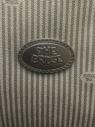 Pochette The Bridge grigia