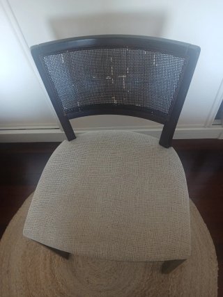4 Sillas de comedor con asiento de tela