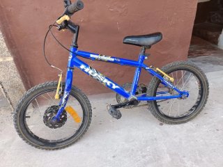 Bicicleta infantil rosa y azul... Precio independi
